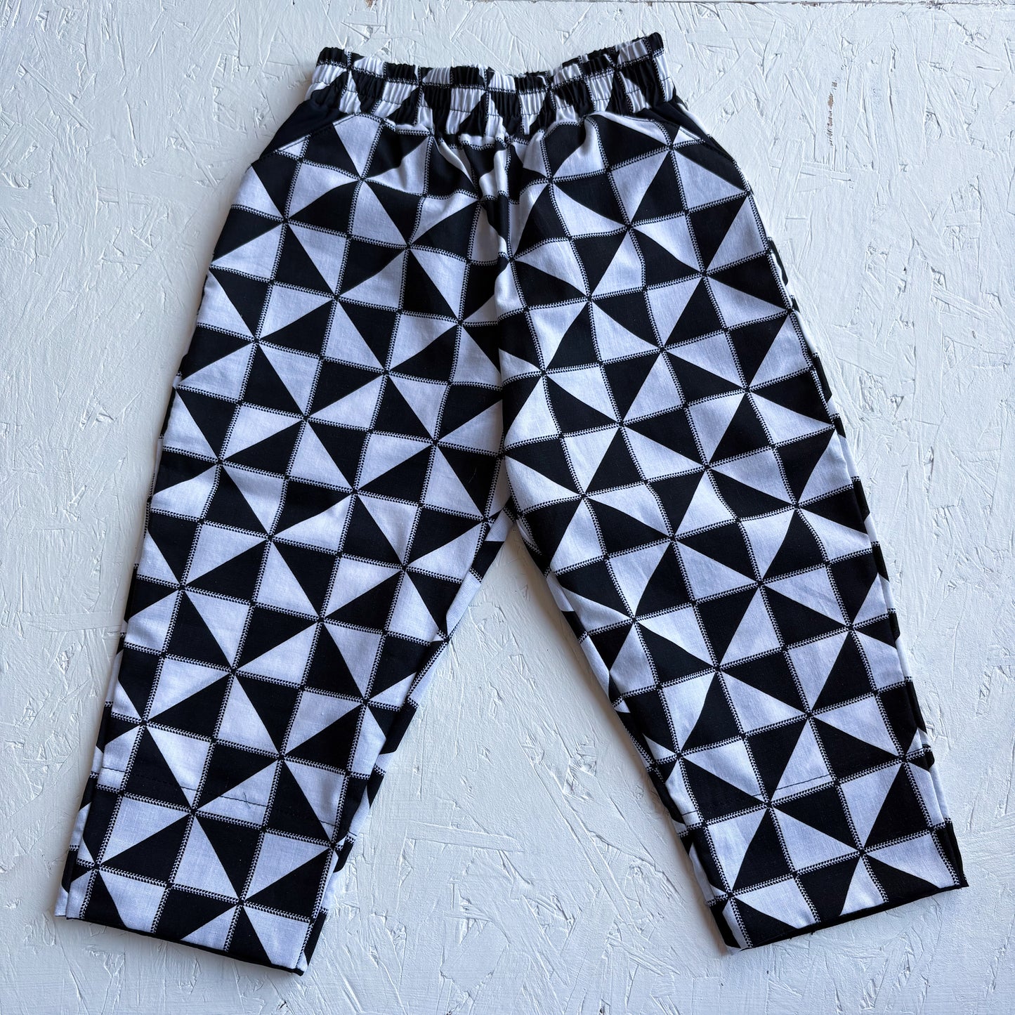Black/White Isometric Baggies
