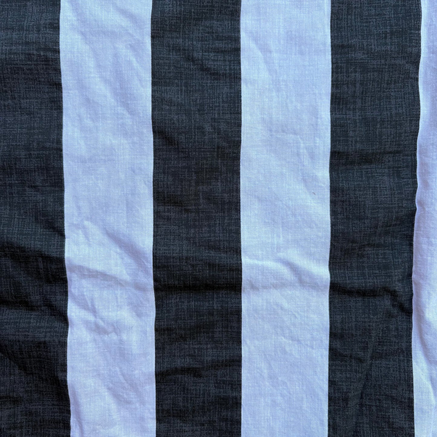 Black/White wide stripe