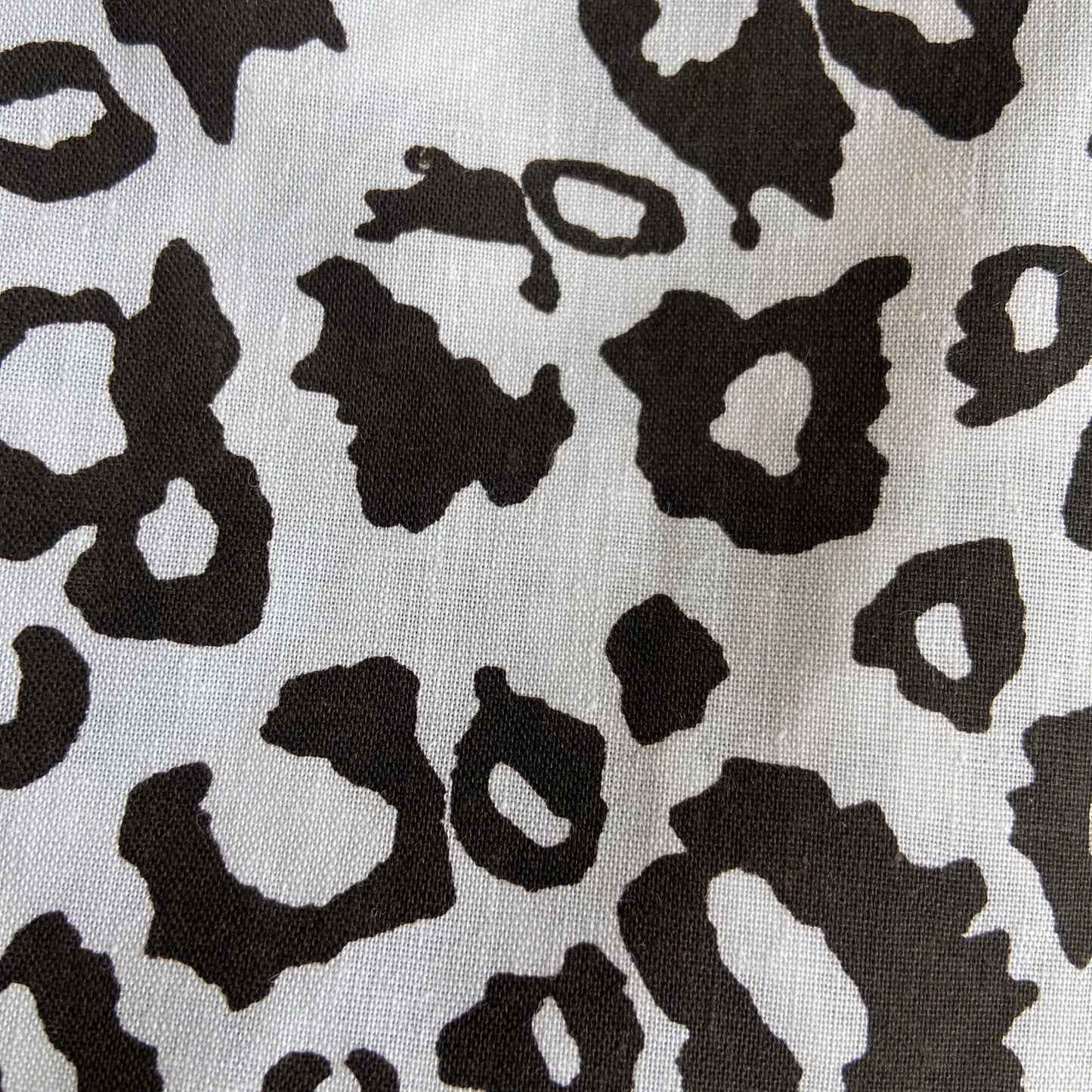Leopard - white