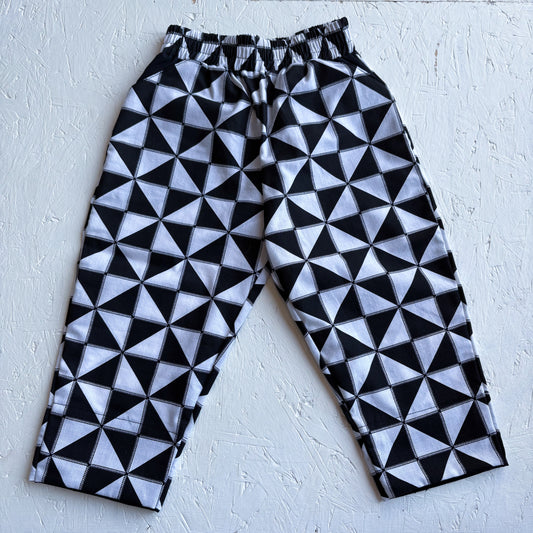 Black/White Isometric Baggies
