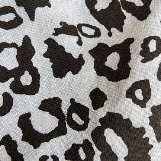 Leopard - white